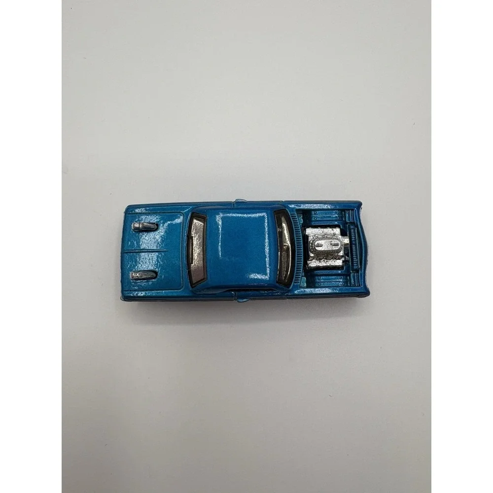 2003‎ Hot Wheels Tooned - '64 Chevy Impala Die-Cast Model (GHD48)